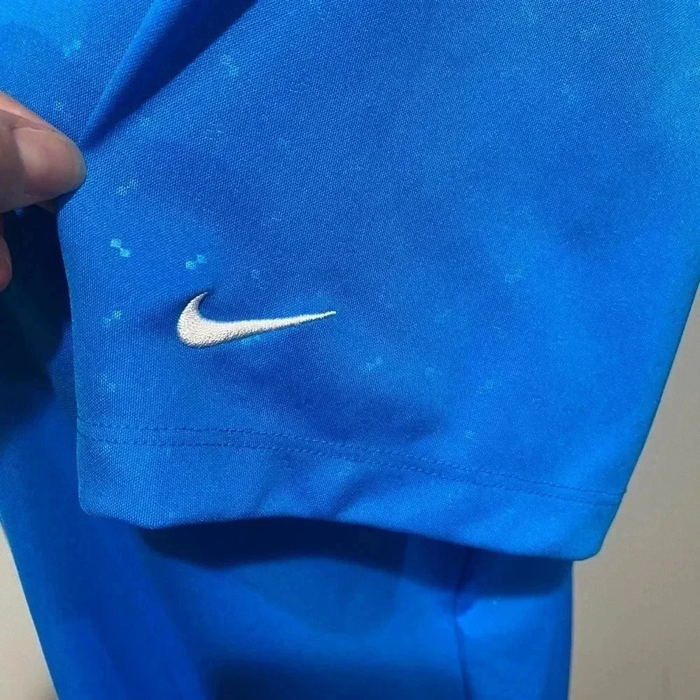 Nike Dri Fit Golf Polo shirt. Size medium. Blue